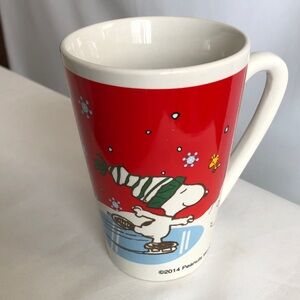 Peanuts Red and White Mug with Snoopy Design NWOT